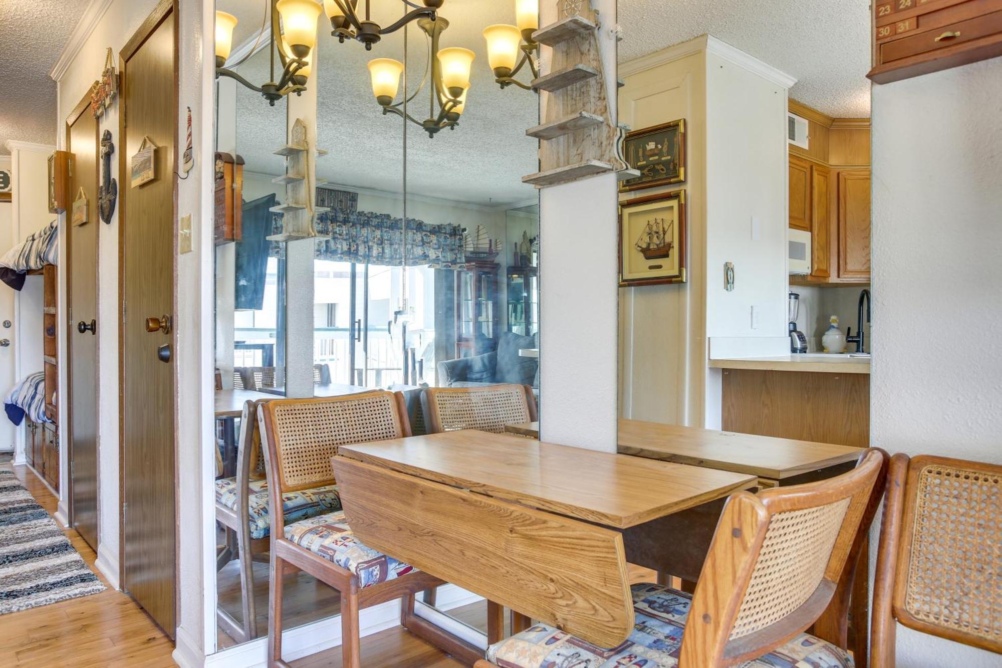 Galveston Retreat With Balcony And Gulf Views! Apartment Exterior photo